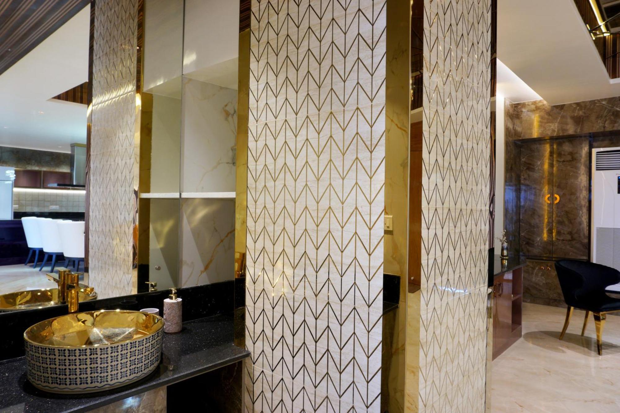 דירות העיר בנגלור The Pentouz On 100 Feet Road Indiranagar - An Urban Luxury Retreat מראה חיצוני תמונה