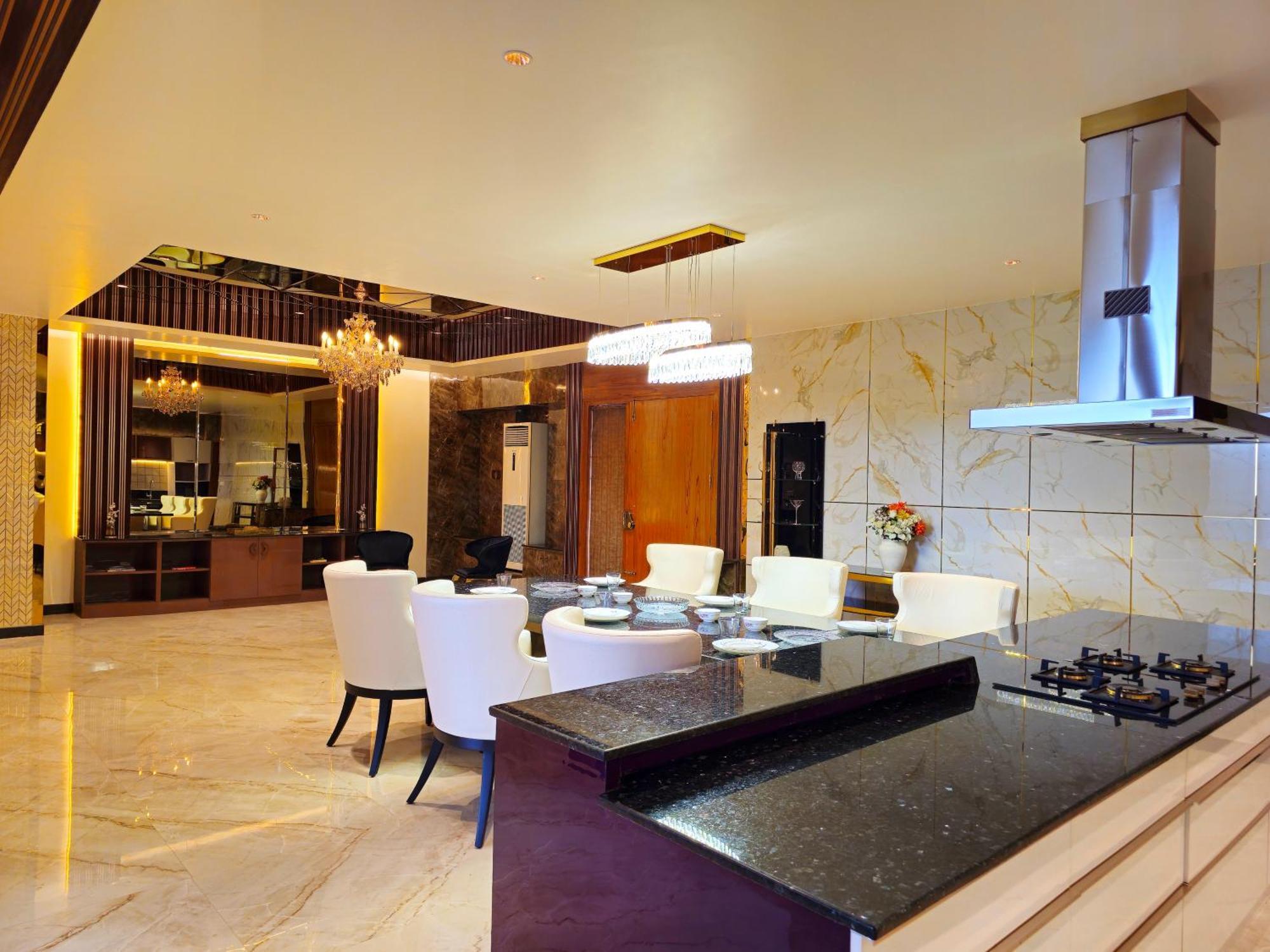 דירות העיר בנגלור The Pentouz On 100 Feet Road Indiranagar - An Urban Luxury Retreat מראה חיצוני תמונה