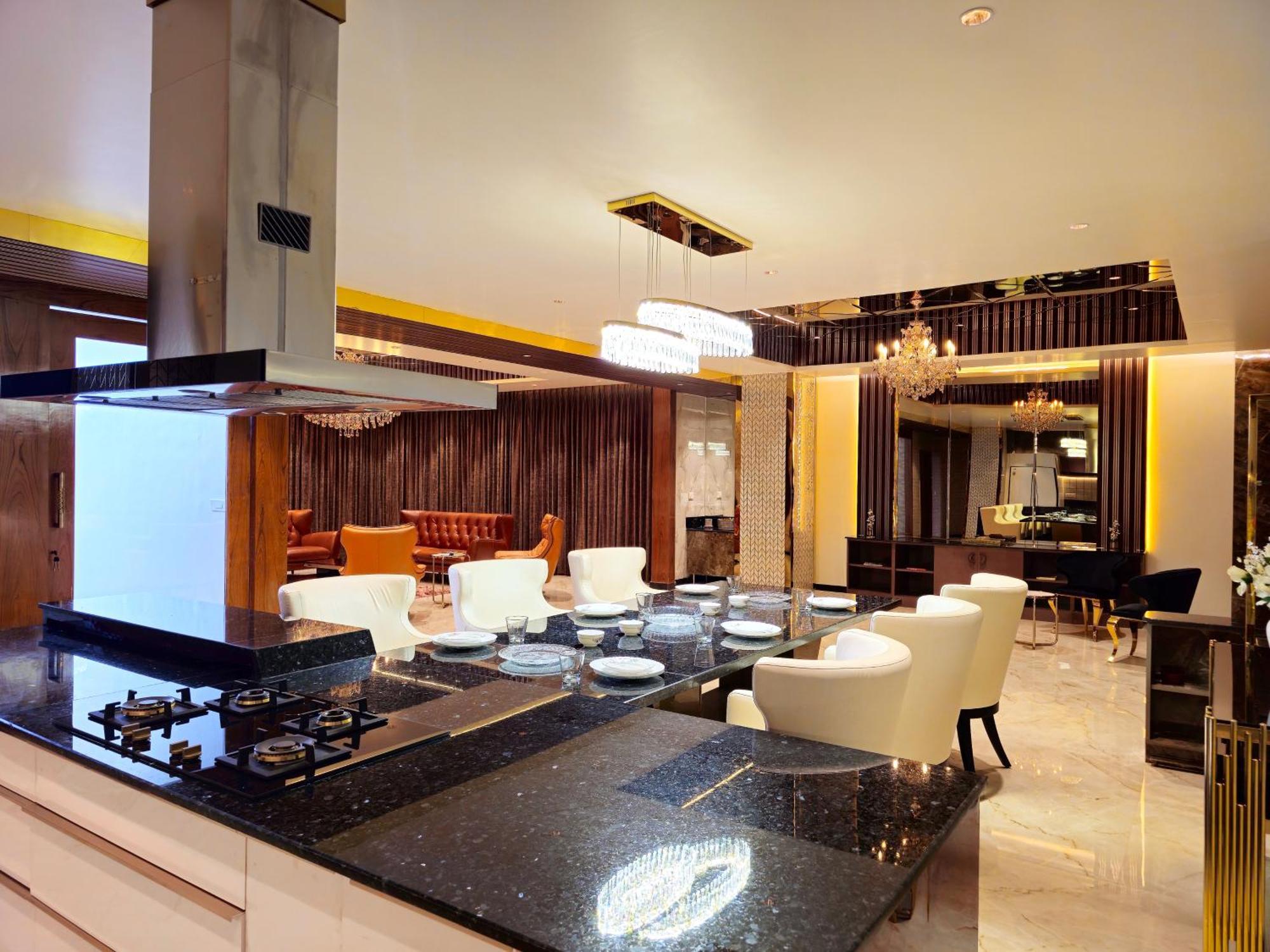 דירות העיר בנגלור The Pentouz On 100 Feet Road Indiranagar - An Urban Luxury Retreat מראה חיצוני תמונה
