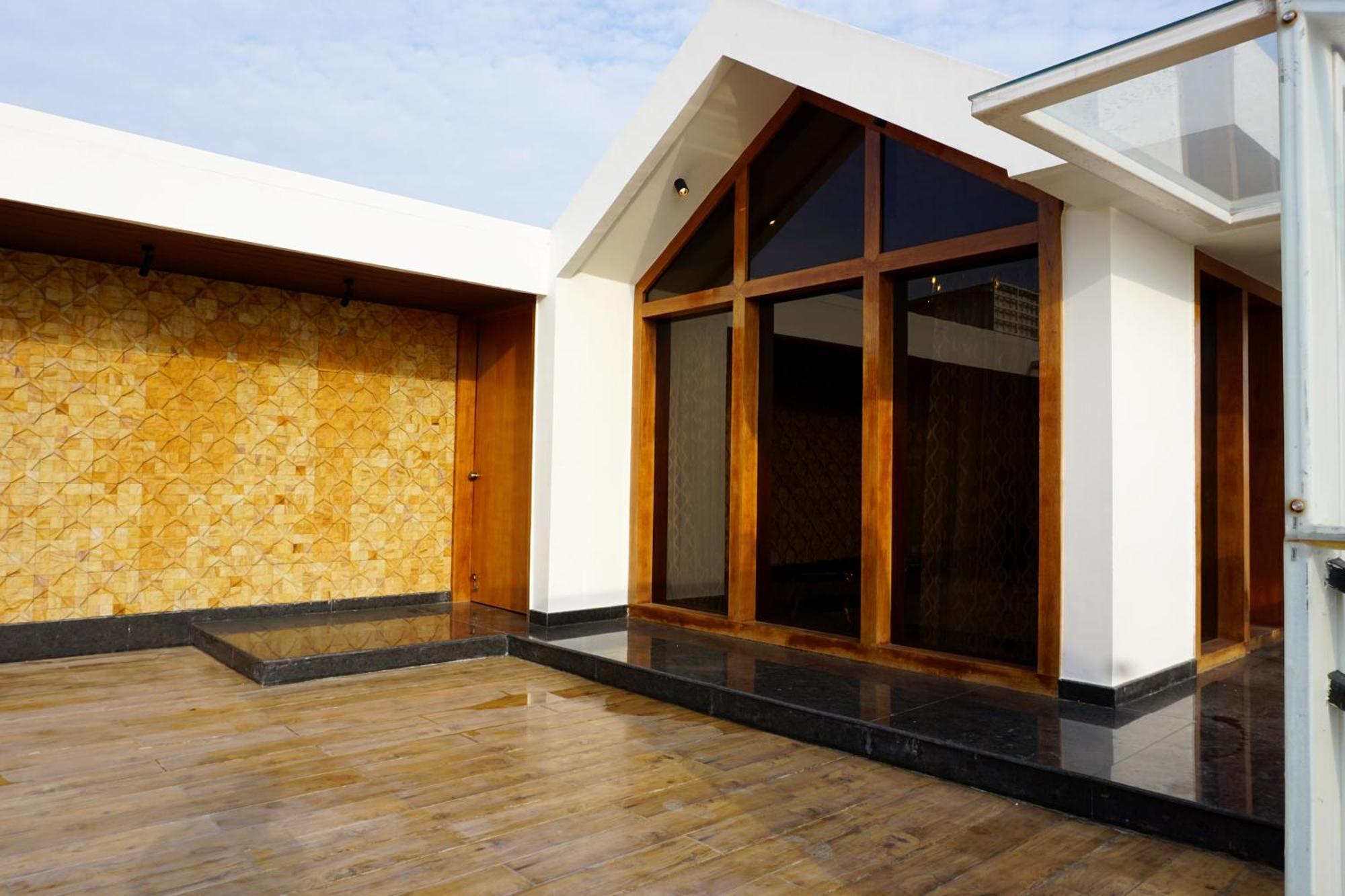 דירות העיר בנגלור The Pentouz On 100 Feet Road Indiranagar - An Urban Luxury Retreat מראה חיצוני תמונה